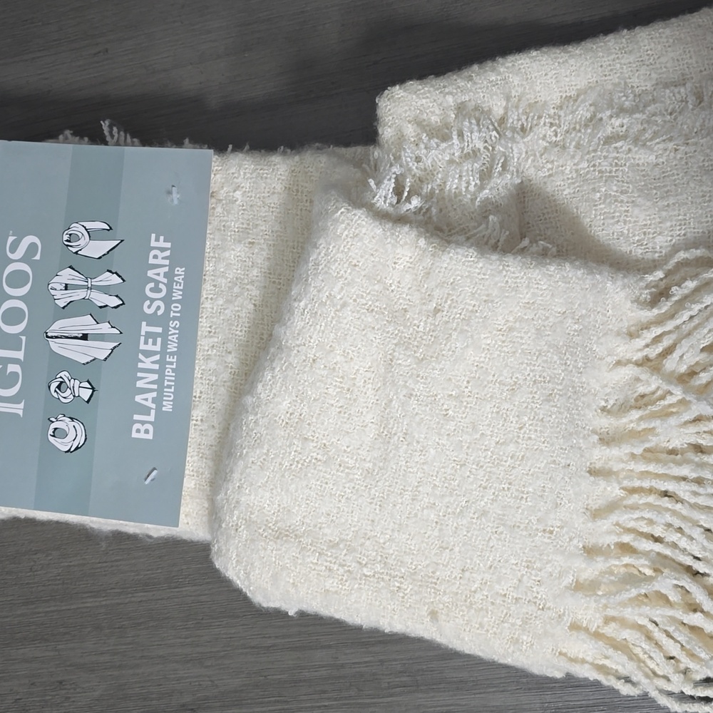 Igloos Cream Blanket Scarf